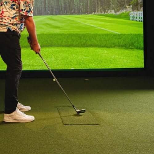 golf putting in golf simulator